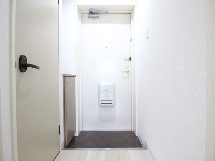物件内観写真19　(玄関)
