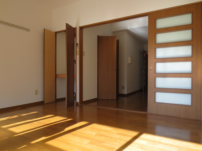 物件内観写真9　(居室)