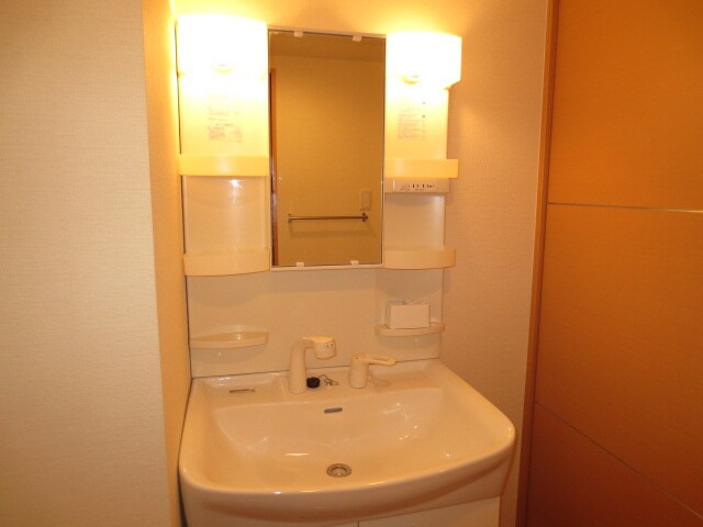 物件内観写真11　(洗面)