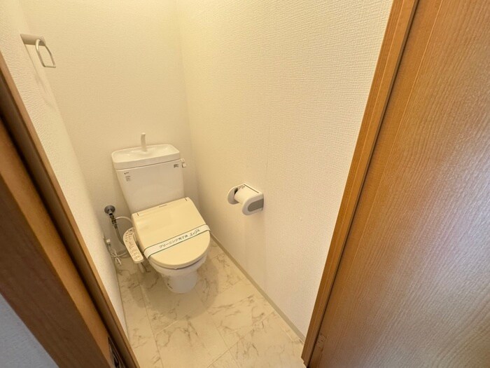 物件内観写真14　(トイレ)