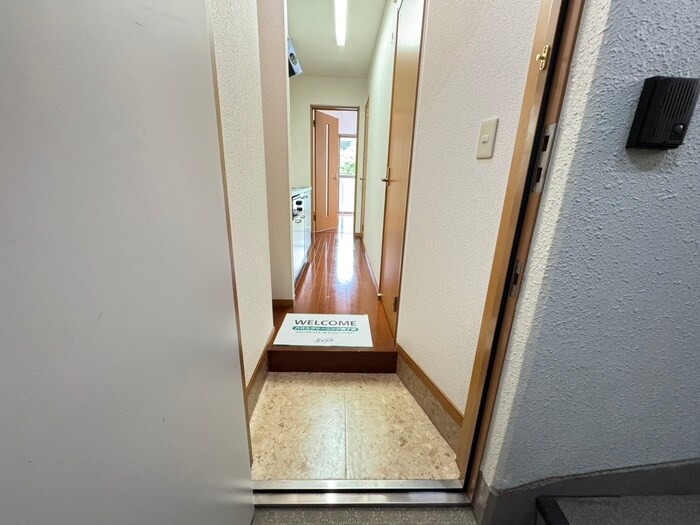 物件内観写真15　(玄関)