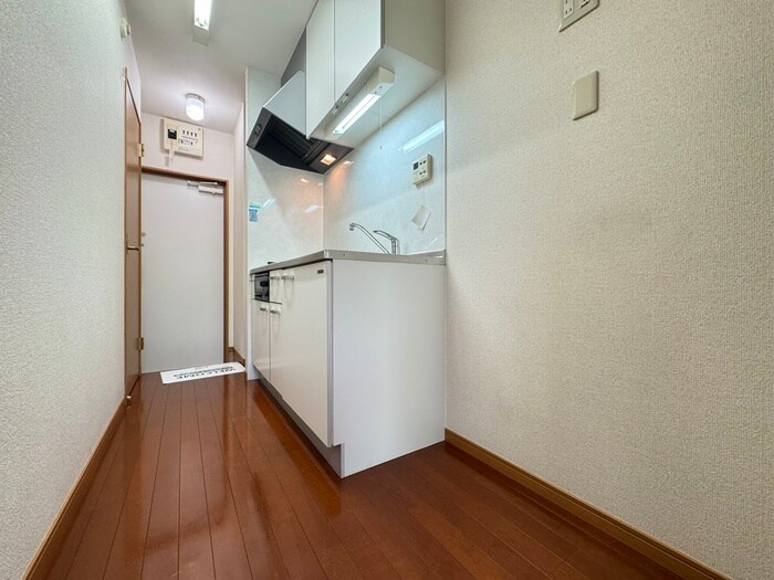 物件内観写真17　(廊下)