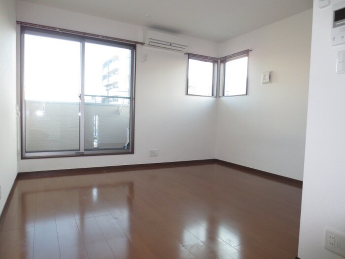 物件内観写真4　(居室)