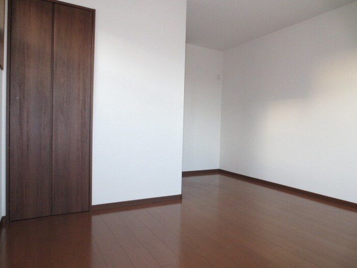 物件内観写真6　(居室)