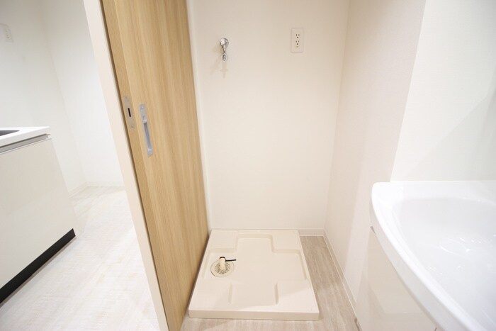 物件内観写真12　(洗濯機置場)