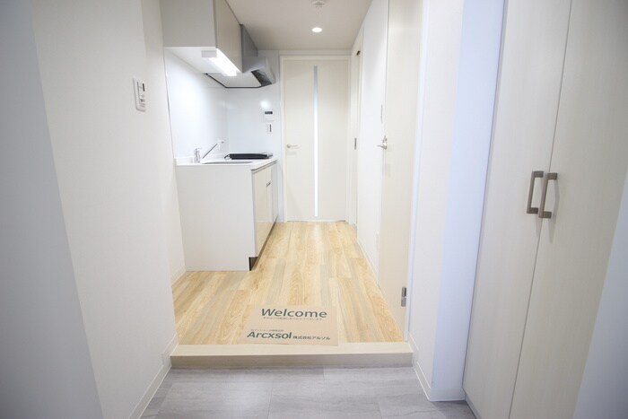 物件内観写真15　(玄関)