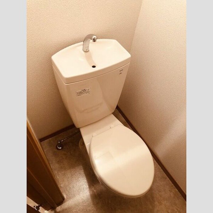 物件内観写真11　(トイレ)