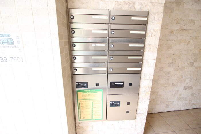 物件外観写真4　(建物設備)