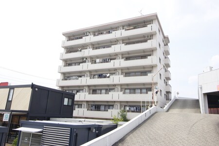 ロイヤルメゾン城見台外観写真