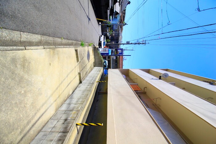 物件外観写真4　(駐車場)