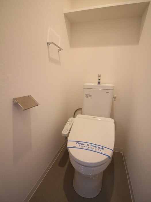 物件内観写真8　(トイレ)
