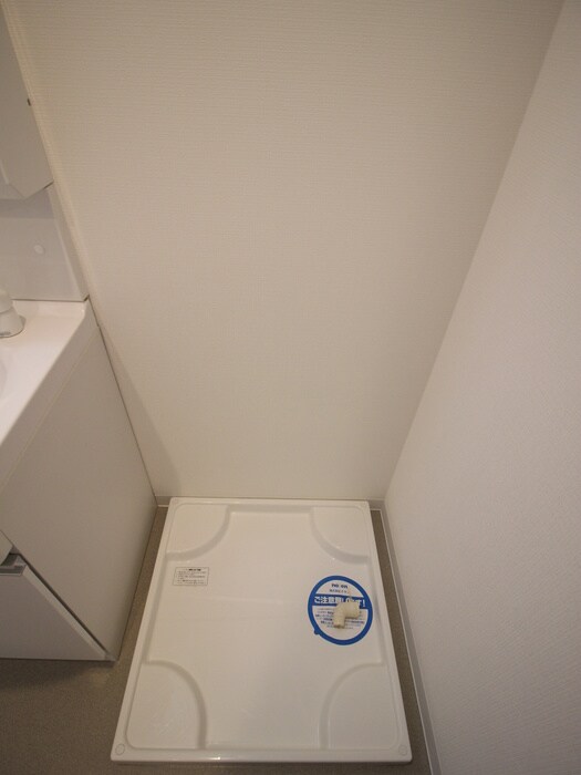 物件内観写真10　(洗濯機置場)