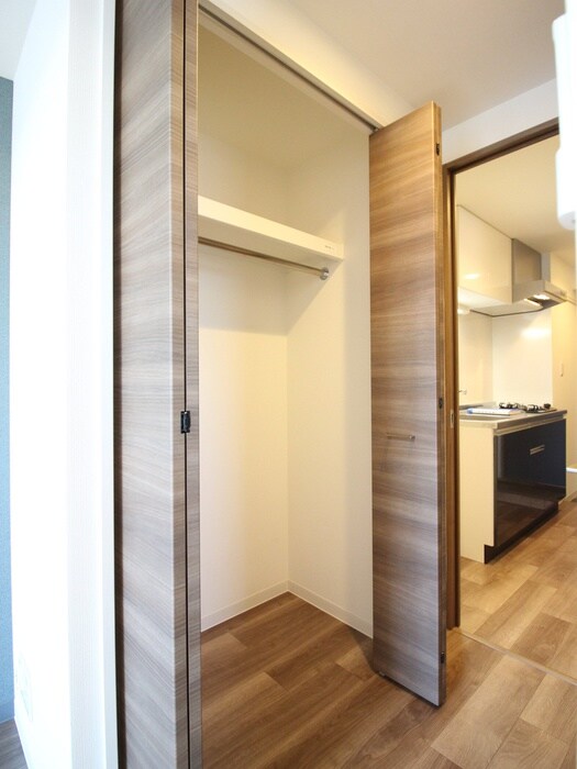 物件内観写真10　(収納)