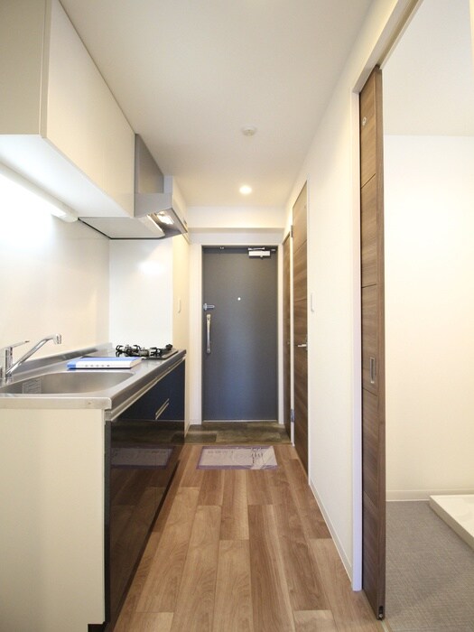 物件内観写真12　(玄関)