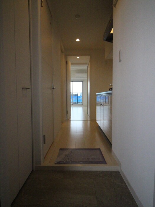 物件内観写真14　(廊下)