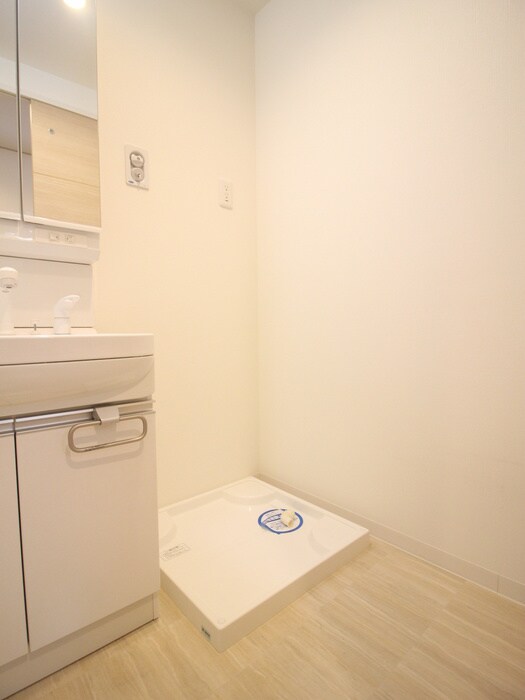 物件内観写真14　(洗濯機置場)