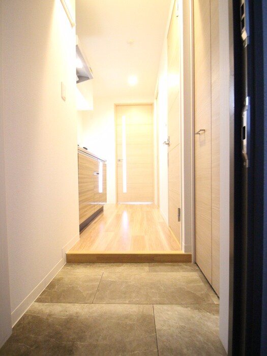 物件内観写真17　(廊下)