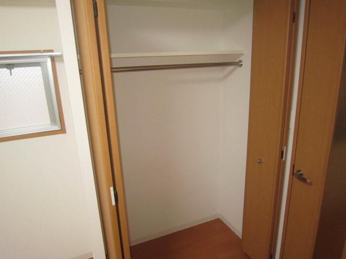 物件内観写真10　(収納)