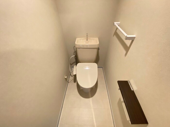 物件内観写真14　(トイレ)