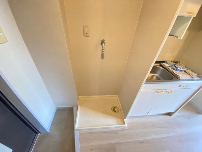 物件内観写真15　(洗濯機置場)