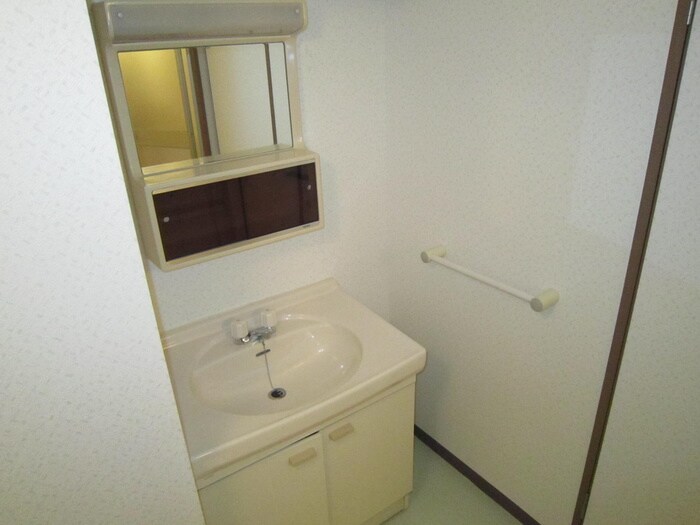 物件内観写真12　(洗面)