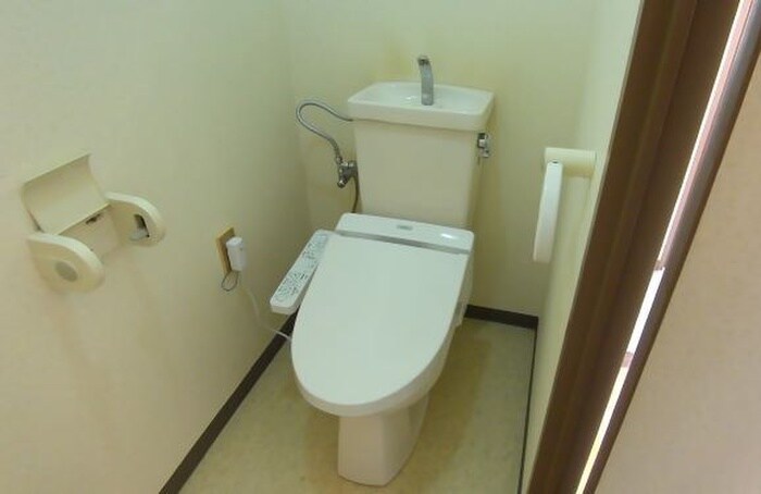 物件内観写真14　(トイレ)