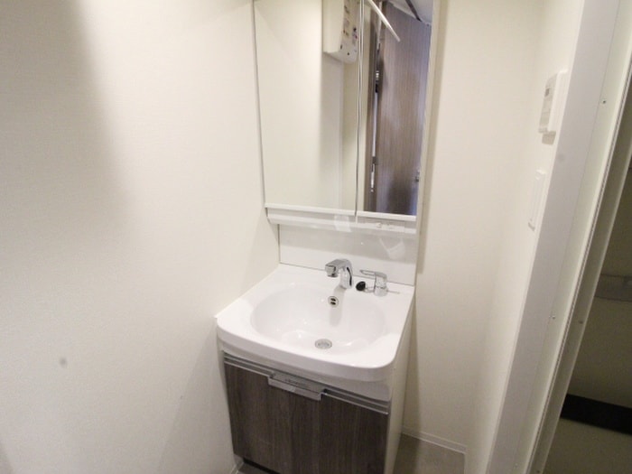 物件内観写真9　(洗面)