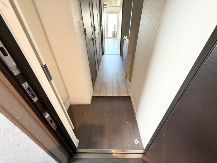 物件内観写真15　(玄関)