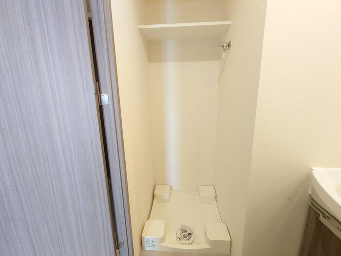 物件内観写真19　(洗濯機置場)