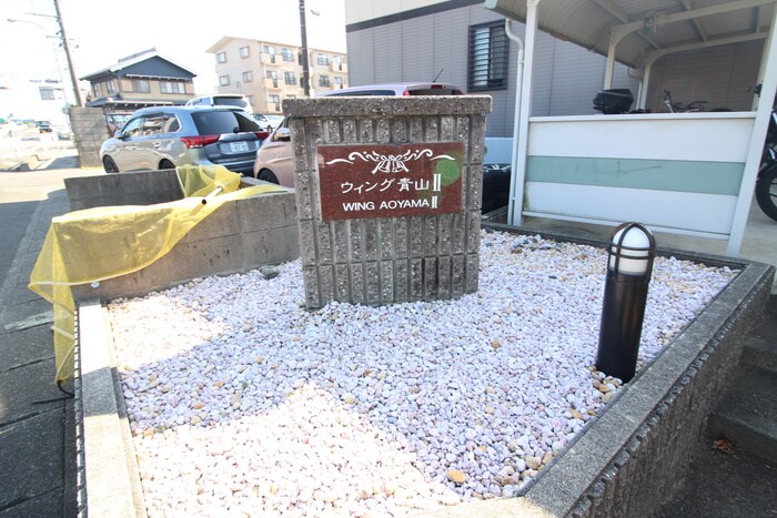 物件外観写真5　(エントランス部分)