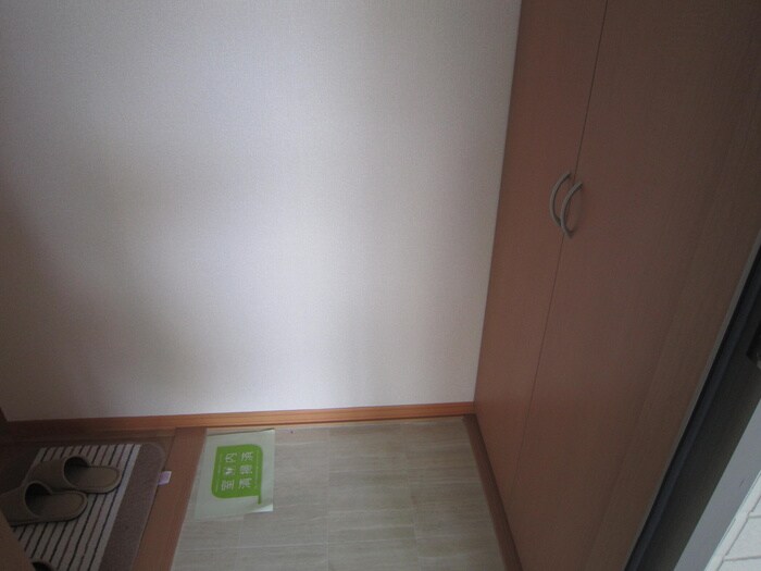 物件内観写真15　(玄関)