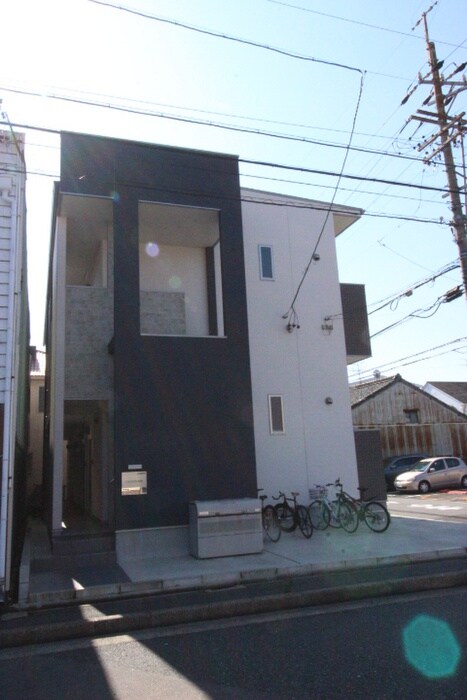 物件外観写真2　(外観写真)