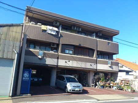 マジェール稲生外観写真