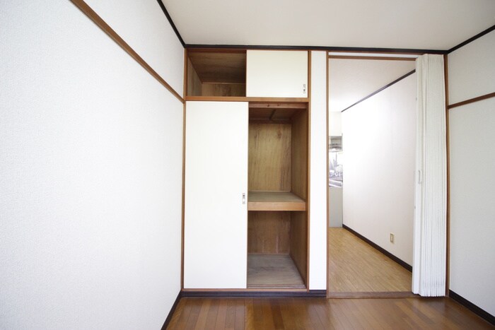 物件内観写真11　(収納)