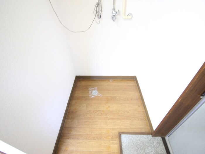物件内観写真15　(洗濯機置場)