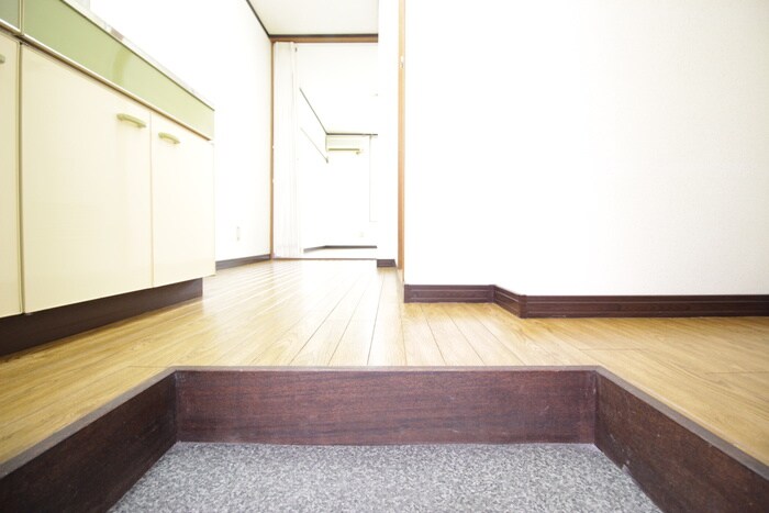 物件内観写真18　(廊下)