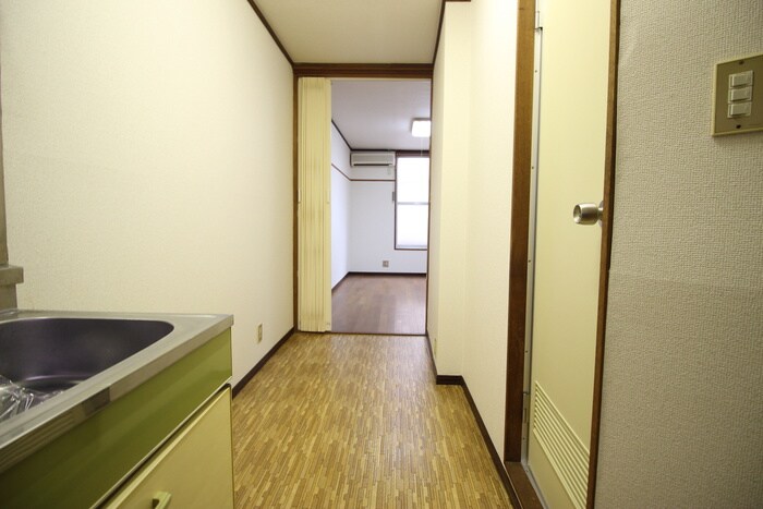 物件内観写真20　(廊下)