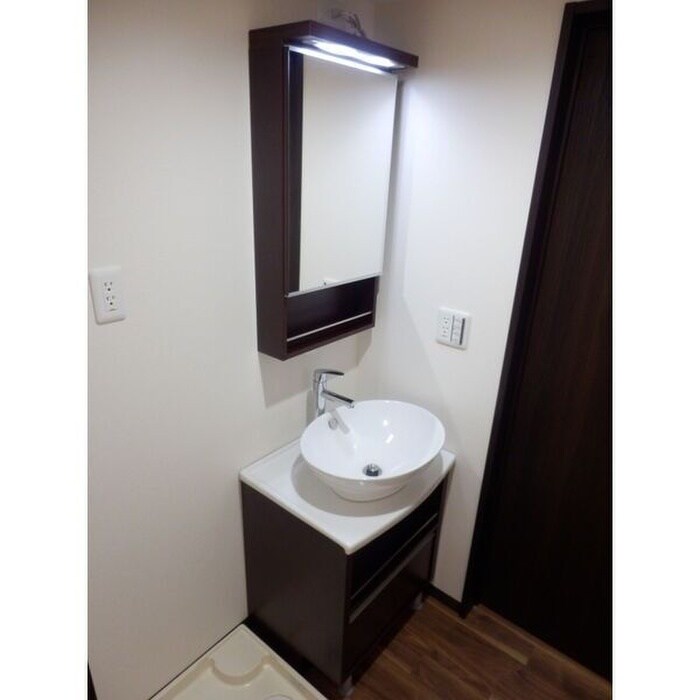 物件内観写真9　(洗面)