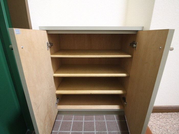 物件内観写真8　(靴箱)