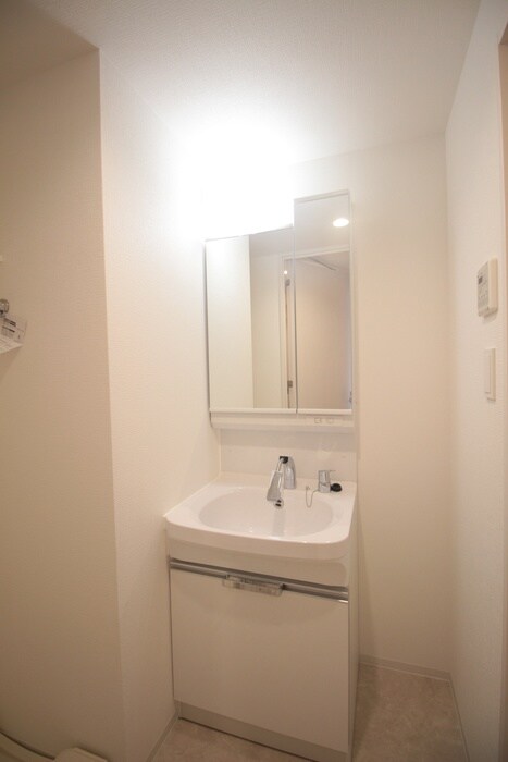 物件内観写真11　(洗面)