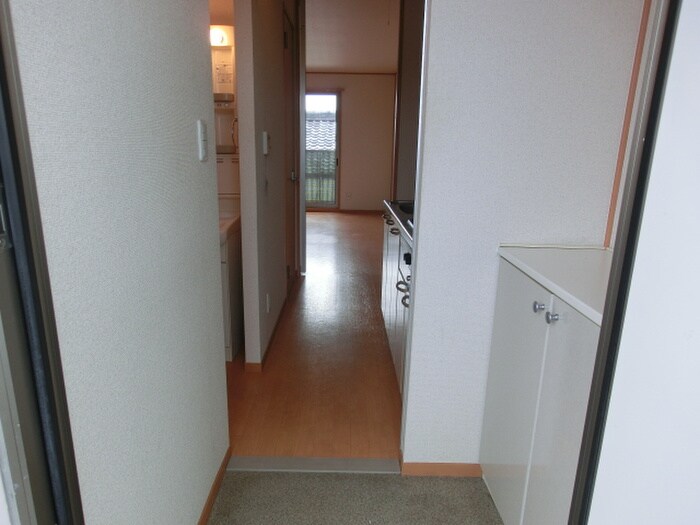 物件内観写真7　(玄関)