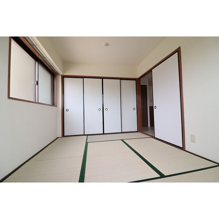 物件内観写真9　(居室)