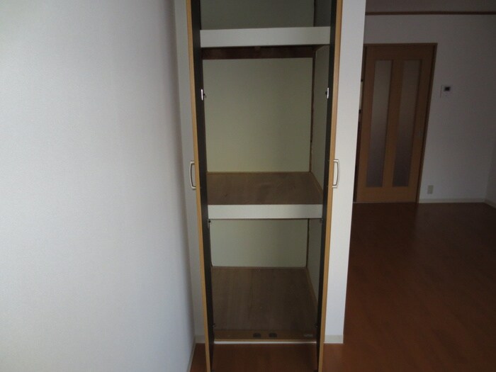 物件内観写真8　(収納)
