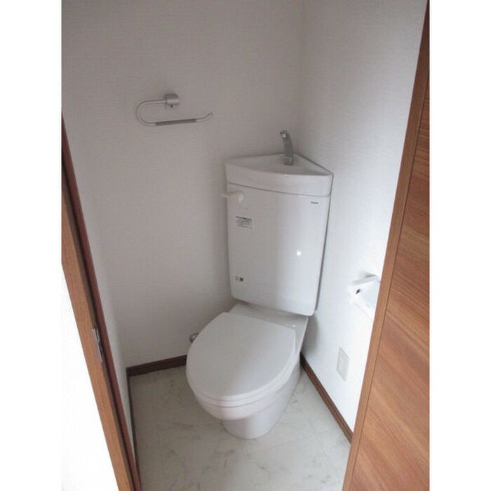 物件内観写真8　(トイレ)