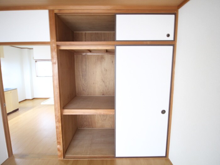 物件内観写真16　(収納)