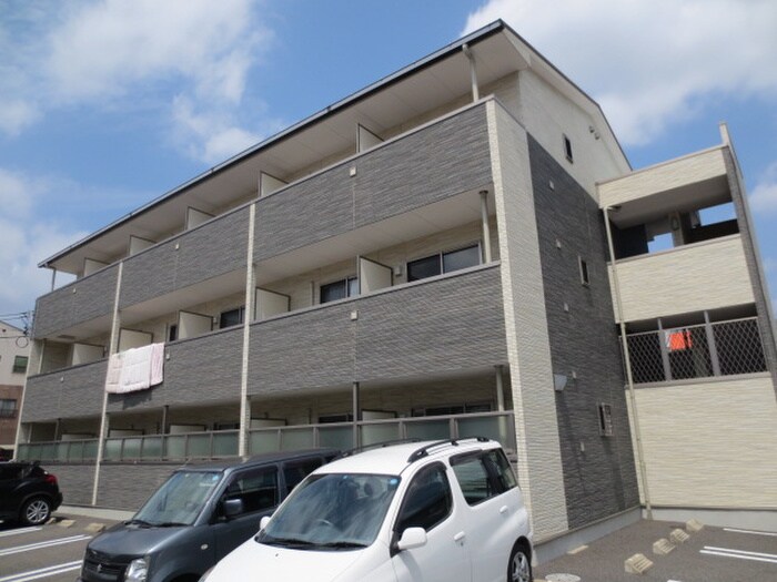 物件外観写真2　(外観写真)