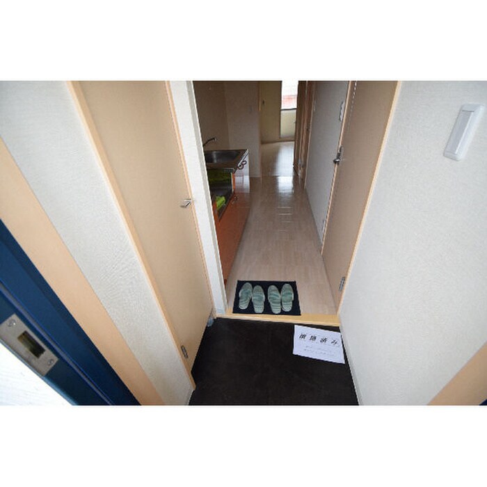 物件内観写真15　(玄関)