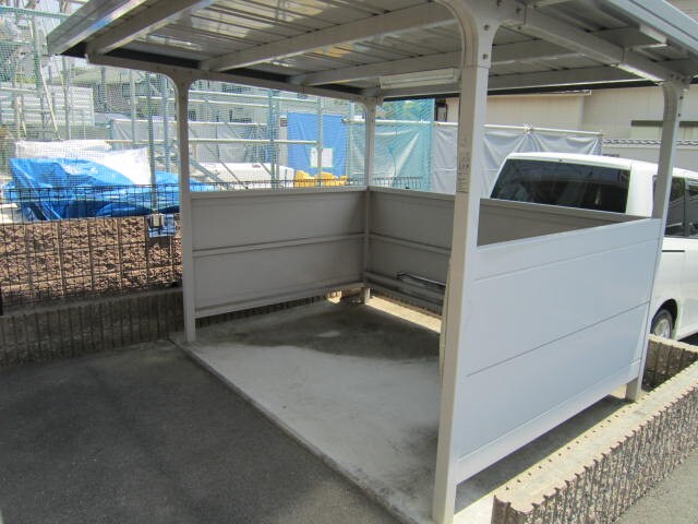 物件外観写真3　(駐輪場)