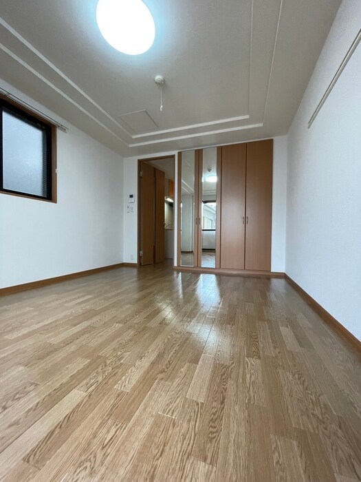 物件内観写真9　(居室)