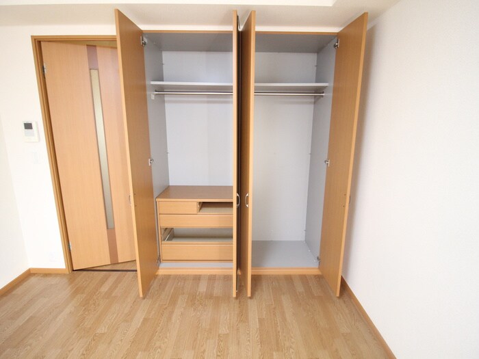 物件内観写真13　(収納)